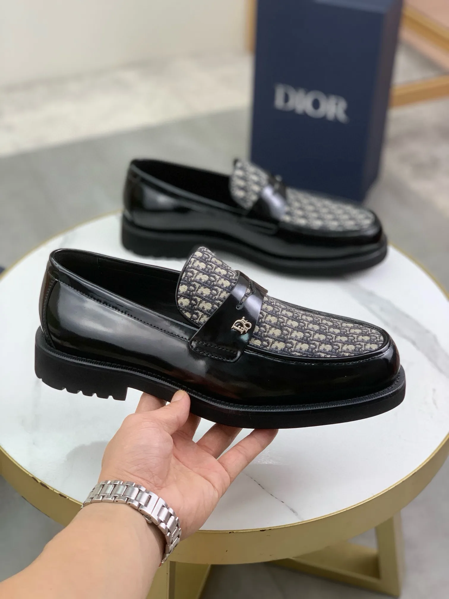 Factory price P860💰Original quality, top version🔱 DIOR——Dior Men's business casual leather shoes, top quality products. 1:1 shipment ⬆️Luxurious and noble👞All imported original brand fabrics, just to create a more comfortable wearing experience, upper: original selected open edge beaded calfskin ➕Top imported water-dyed full cow lining, original light and comfortable foam outsole ✔️Number: 39-44 (38.45 can be customized)